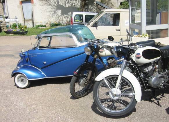 motos et messerchmitt 1.jpg